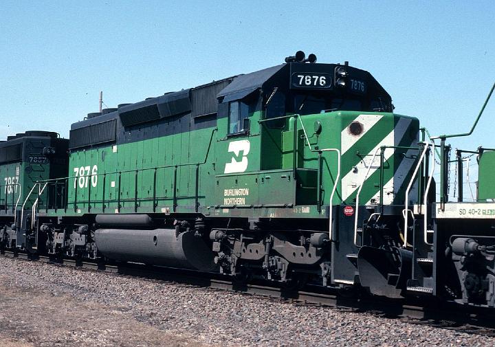 BN 7876 - SD40-2.jpg